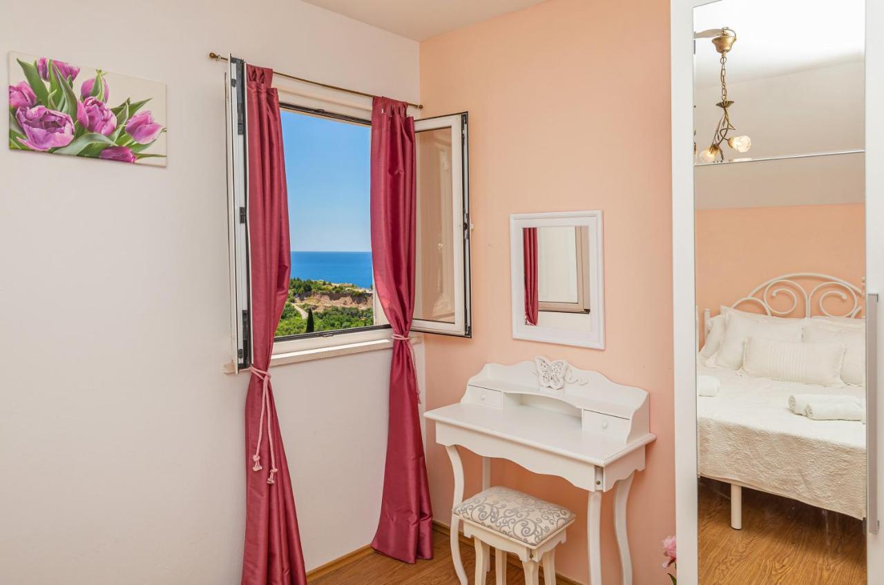 Bralovic Apartment